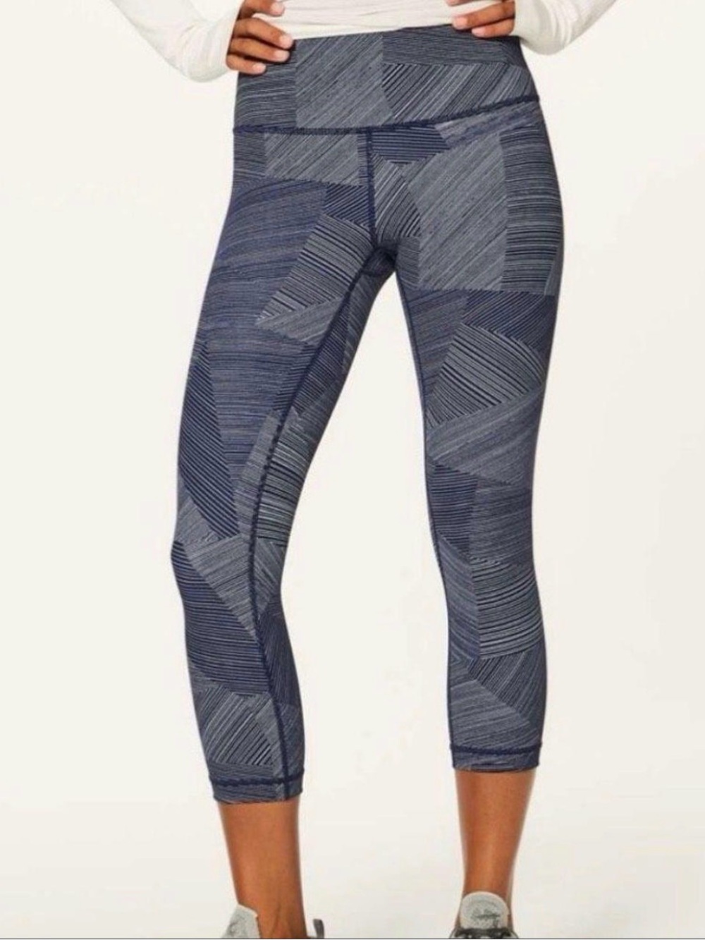 Lululemon Crop Leggings Womens 6 Blue Geometric Stripe Print High Rise Yoga